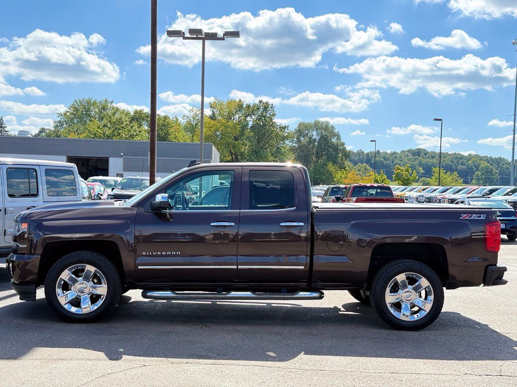Used 2016 Chevrolet Silverado 1500 LTZ Z71 w/ LTZ Plus Package AWD/4WD image 39