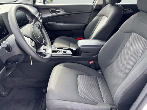 Used 2024 Kia Sportage LX AWD/4WD image 22