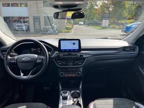 Used 2022 Ford Escape SEL w/ SEL Stealth AWD Package image 15