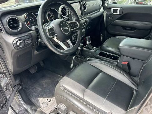Used 2022 Jeep Wrangler Unlimited Sahara w/ Dual Top Group AWD/4WD image 14