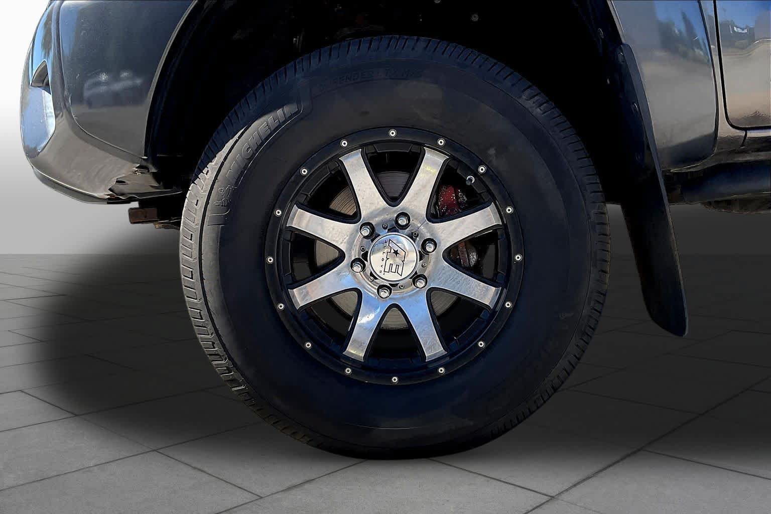 Used 2012 Toyota Tacoma PreRunner w/ SR5 Pkg RWD image 10