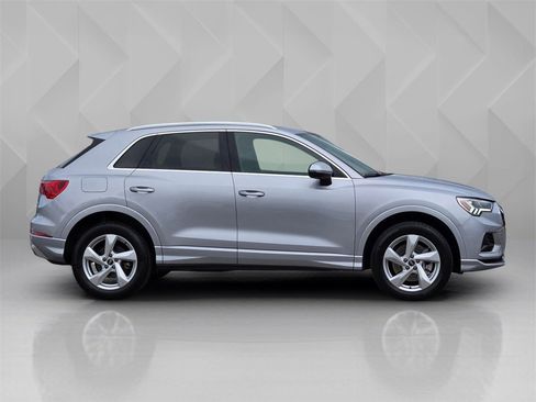 Used 2022 Audi Q3 2.0T Premium Plus w/ Premium Plus Package image 7