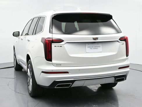 Used 2025 Cadillac XT6 Premium Luxury image 5