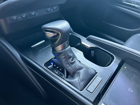 Used 2024 Lexus ES 350 w/ Premium Package FWD image 20