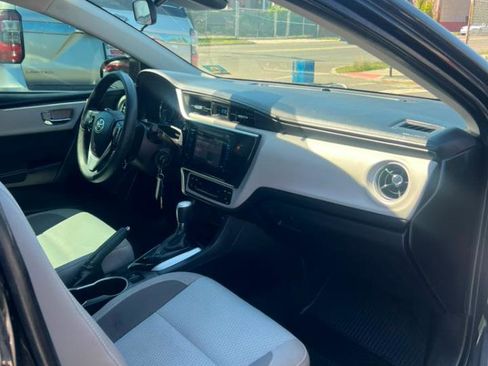 Used 2019 Toyota Corolla LE FWD image 29