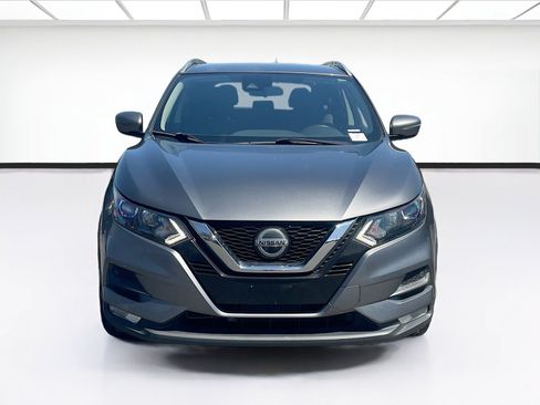 Used 2020 Nissan Rogue Sport SV w/ All-Weather Package FWD image 2
