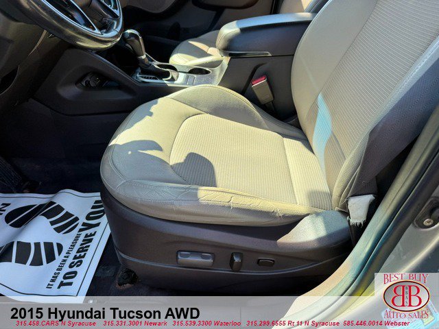 Used 2015 Hyundai Tucson SE AWD/4WD image 16