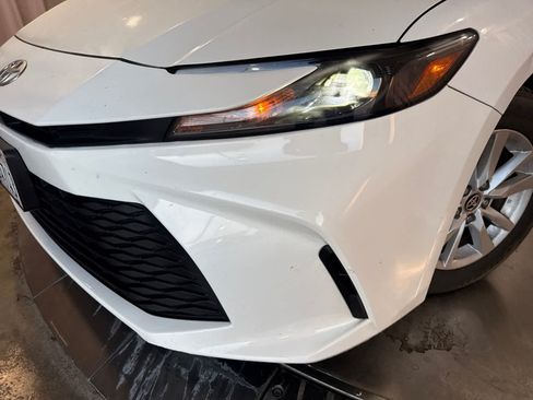 Used 2025 Toyota Camry LE w/ Convenience Package FWD image 9