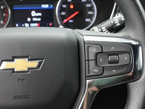Used 2025 Chevrolet Blazer LT FWD image 19