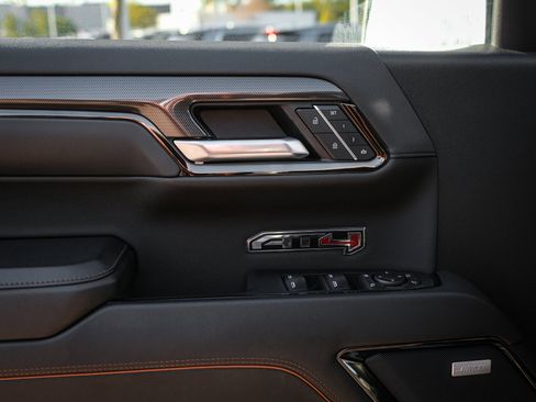 Used 2024 GMC Sierra 1500 AT4 w/ Technology Package image 15