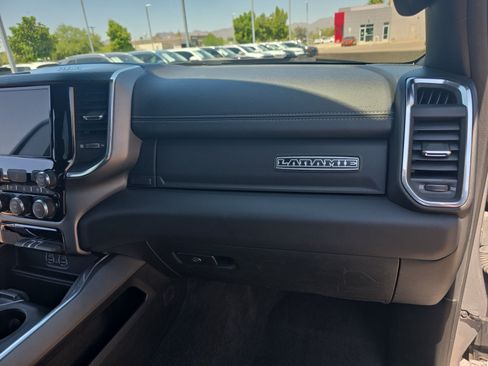 Used 2024 RAM 1500 Laramie AWD/4WD image 20