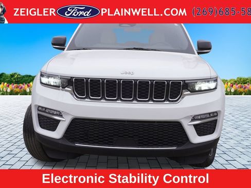 Used 2024 Jeep Grand Cherokee Limited AWD/4WD image 8