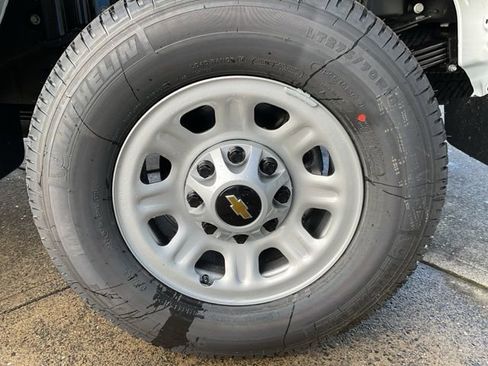 New 2026 Chevrolet Silverado 3500 W/T image 12