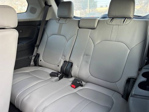 Certified 2024 Honda Pilot Touring image 34