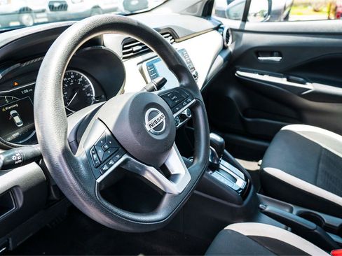 Used 2021 Nissan Versa SV FWD image 8