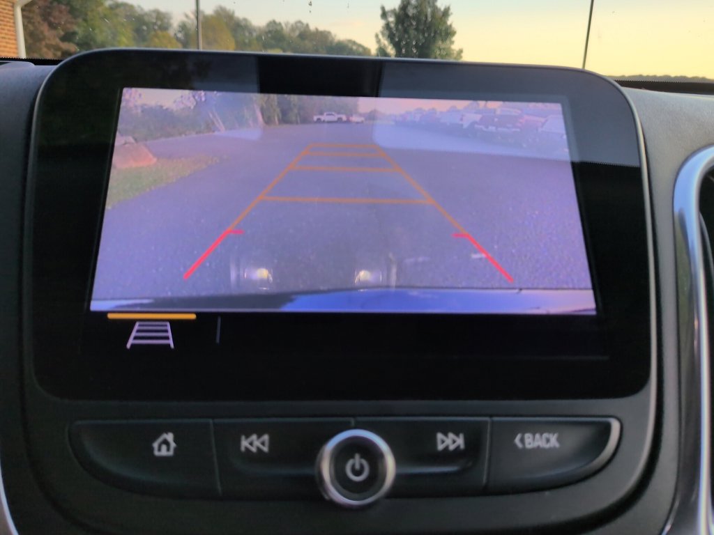 Used 2021 Chevrolet Equinox LT FWD image 26