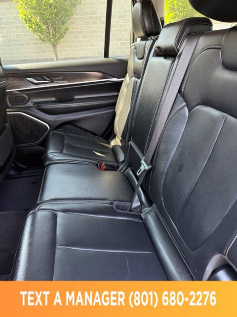 Used 2022 Jeep Grand Cherokee L Limited AWD/4WD image 36