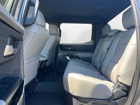 Used 2025 Toyota Tundra Limited AWD/4WD image 15