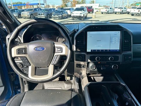 Used 2022 Ford F450 Lariat image 18