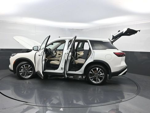 Used 2023 INFINITI QX60 Luxe w/ Cargo Package FWD image 38