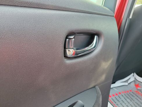 Used 2013 Nissan Leaf S FWD image 13