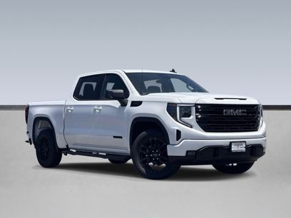 New 2026 GMC Sierra 1500 Elevation w/ LPO, Elevation Black Package