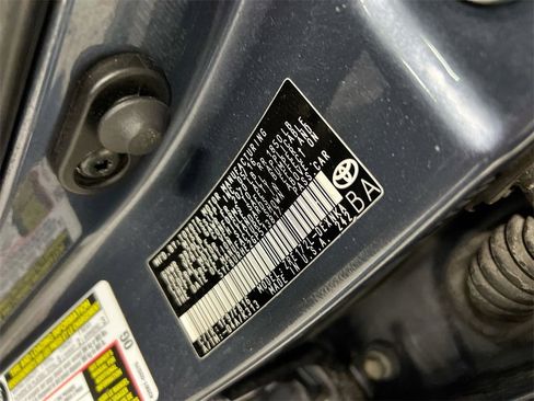 Used 2016 Toyota Corolla LE image 27