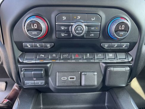 Used 2019 Chevrolet Silverado 1500 LTZ w/ LTZ Plus Package AWD/4WD image 12
