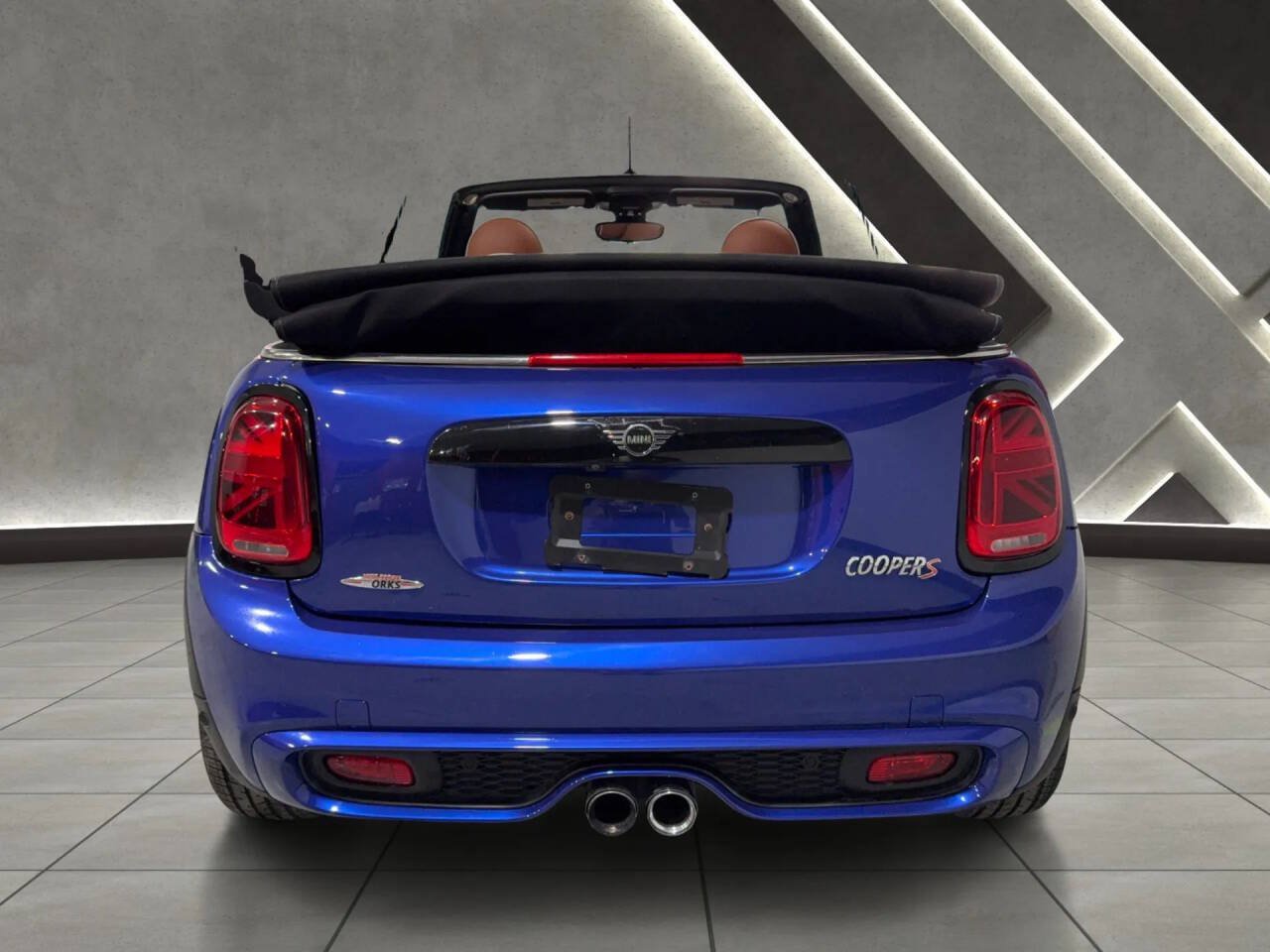 Used 2019 MINI Cooper S w/ Driver Assistance Package FWD image 4