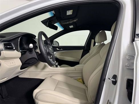 New 2026 Genesis G70 2.5T image 3