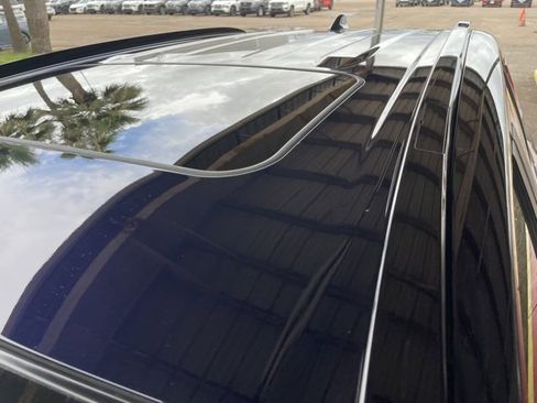 Used 2021 Toyota RAV4 Limited image 11