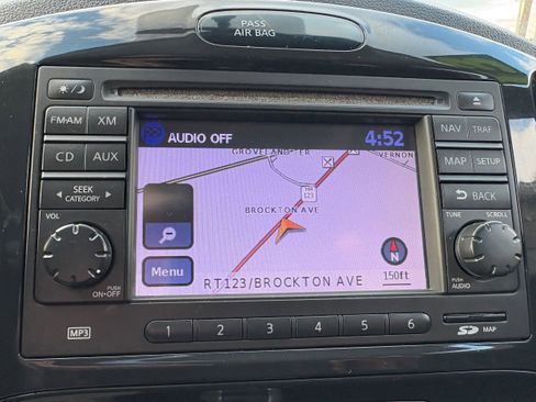 Used 2013 Nissan Juke SL image 28