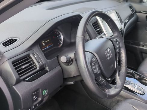 Used 2017 Honda Pilot Elite image 10