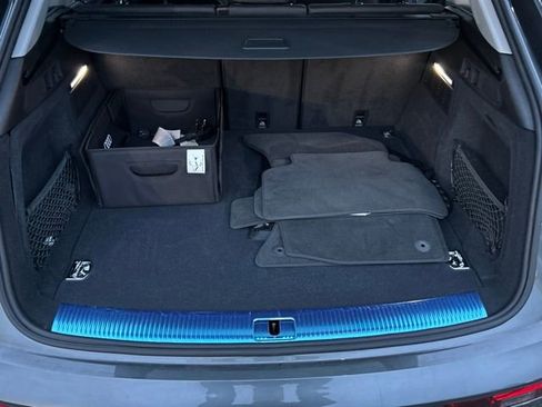 Used 2024 Audi Q5 e Premium Plus w/ Premium Plus Package image 15