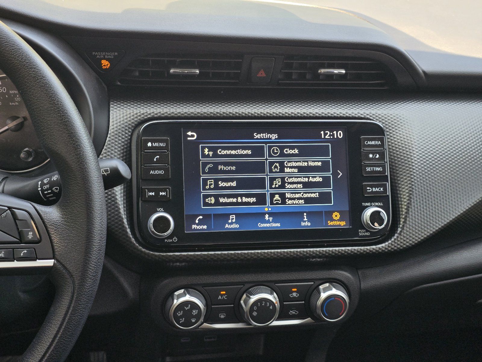 Used 2024 Nissan Kicks SV FWD image 15