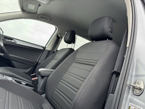 Used 2022 Volkswagen Tiguan S image 8