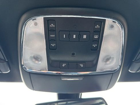 Used 2016 Chrysler 300 S w/ 300S Premium Group image 28