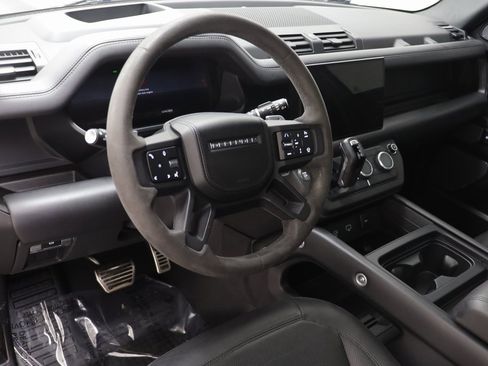 Used 2023 Land Rover Defender 110 V8 image 6