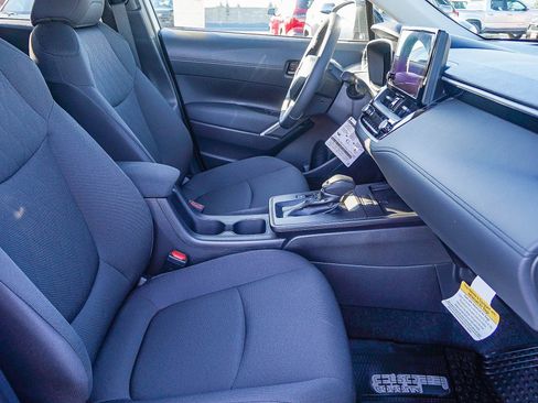 New 2026 Toyota Corolla Cross LE FWD image 21