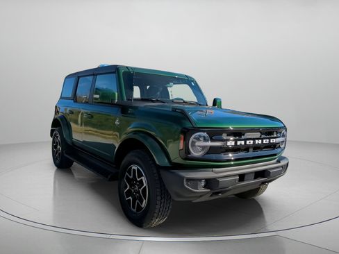 Certified 2025 Ford Bronco Outer Banks image 3