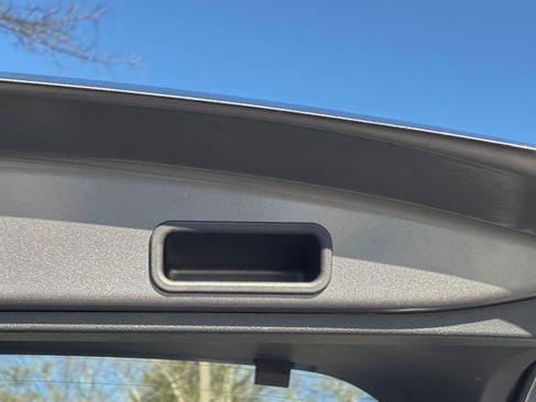 Used 2025 Nissan Kicks SV image 24