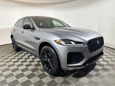 New 2026 Jaguar F-PACE R-Dynamic S image 3