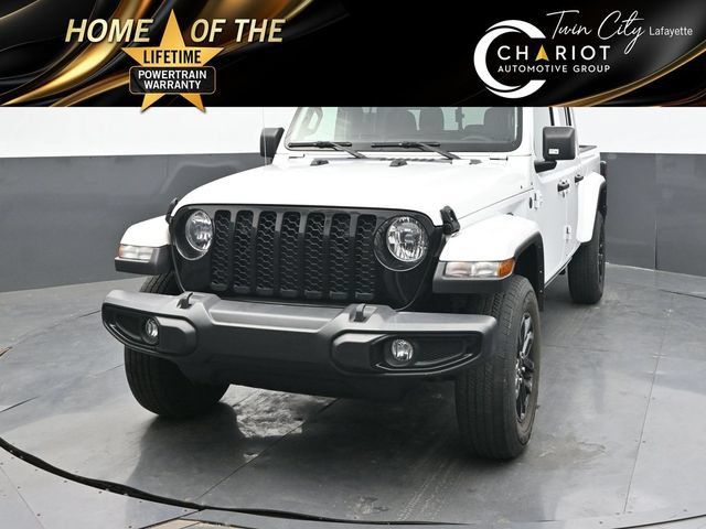 Used 2022 Jeep Gladiator Sport AWD/4WD image 1