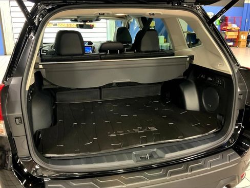 Used 2022 Subaru Forester Limited image 27