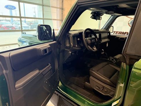 New 2025 Ford Bronco Badlands image 11