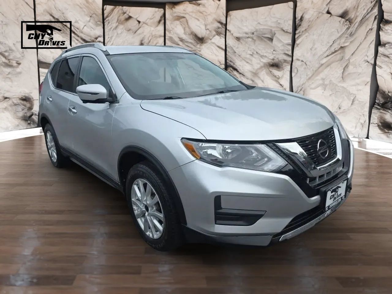 Used 2017 Nissan Rogue SV w/ SV Premium Package AWD/4WD image 3