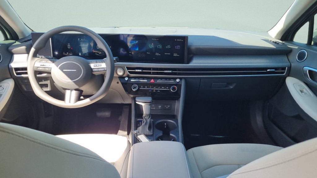 Certified 2025 Hyundai Sonata SE FWD image 11