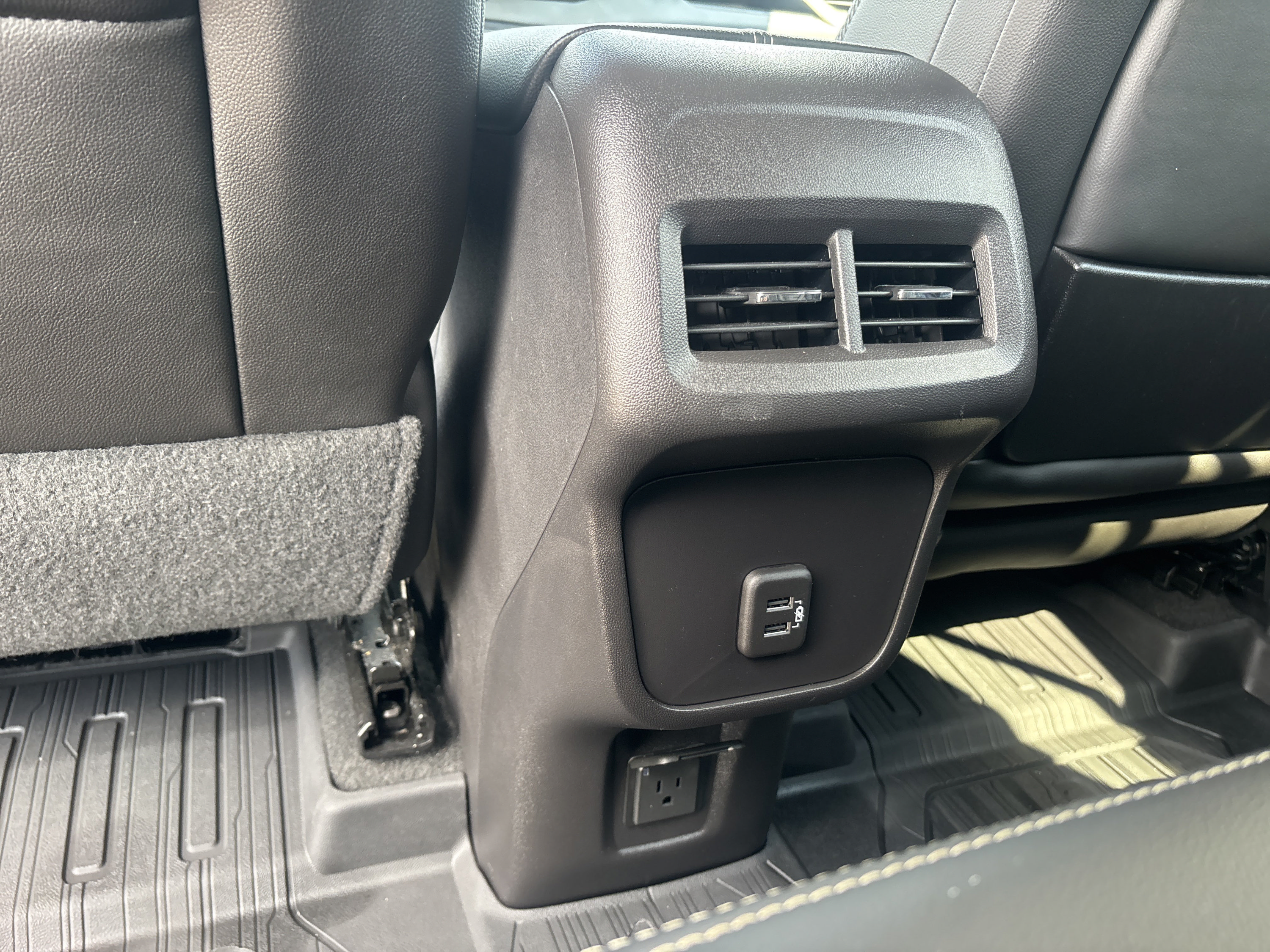 Used 2024 GMC Terrain Denali w/ LPO, Floor Liner Package AWD/4WD image 22
