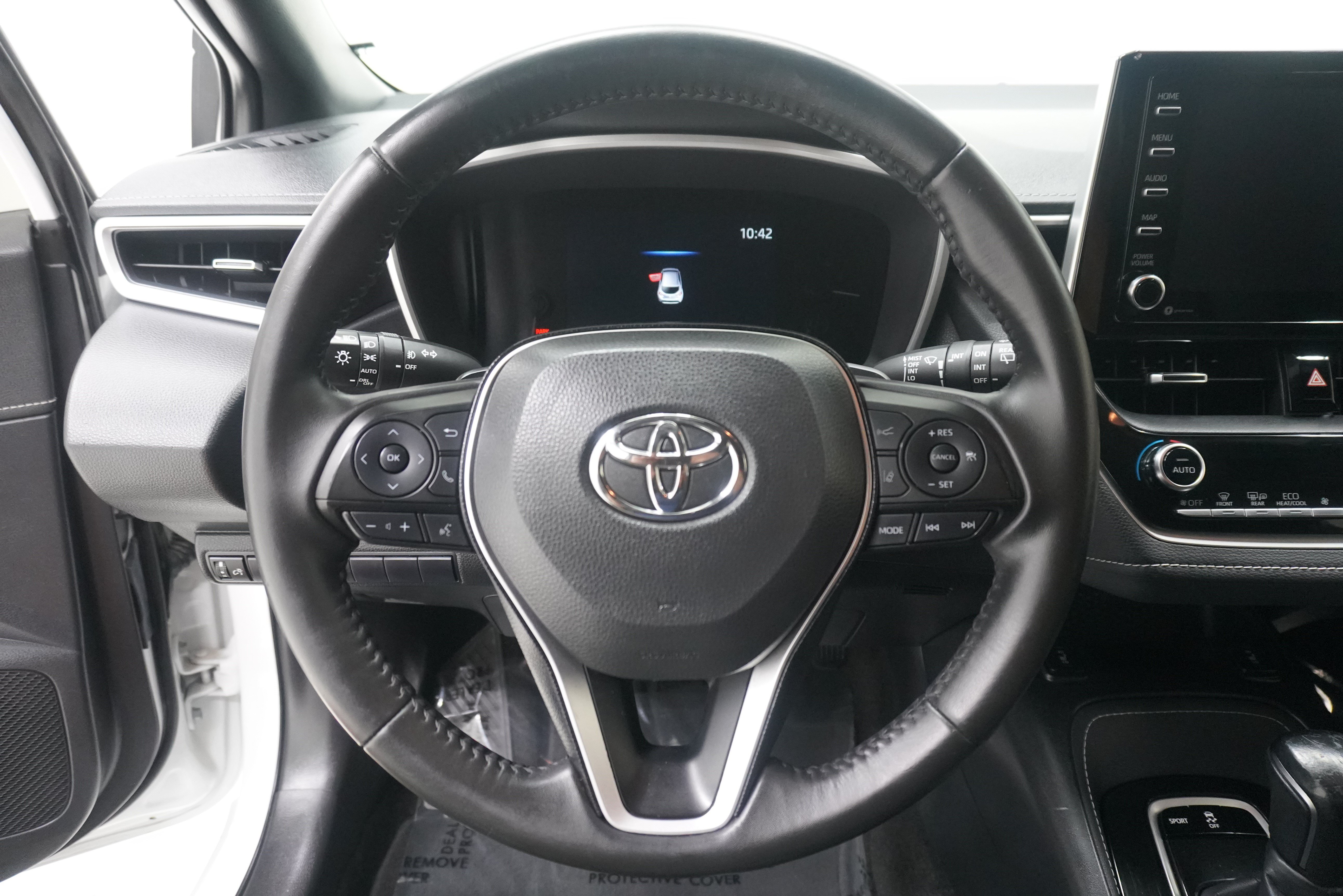 Used 2021 Toyota Corolla XSE FWD image 16
