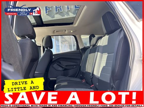 Used 2015 Ford Escape SE w/ Equipment Group 201A image 9